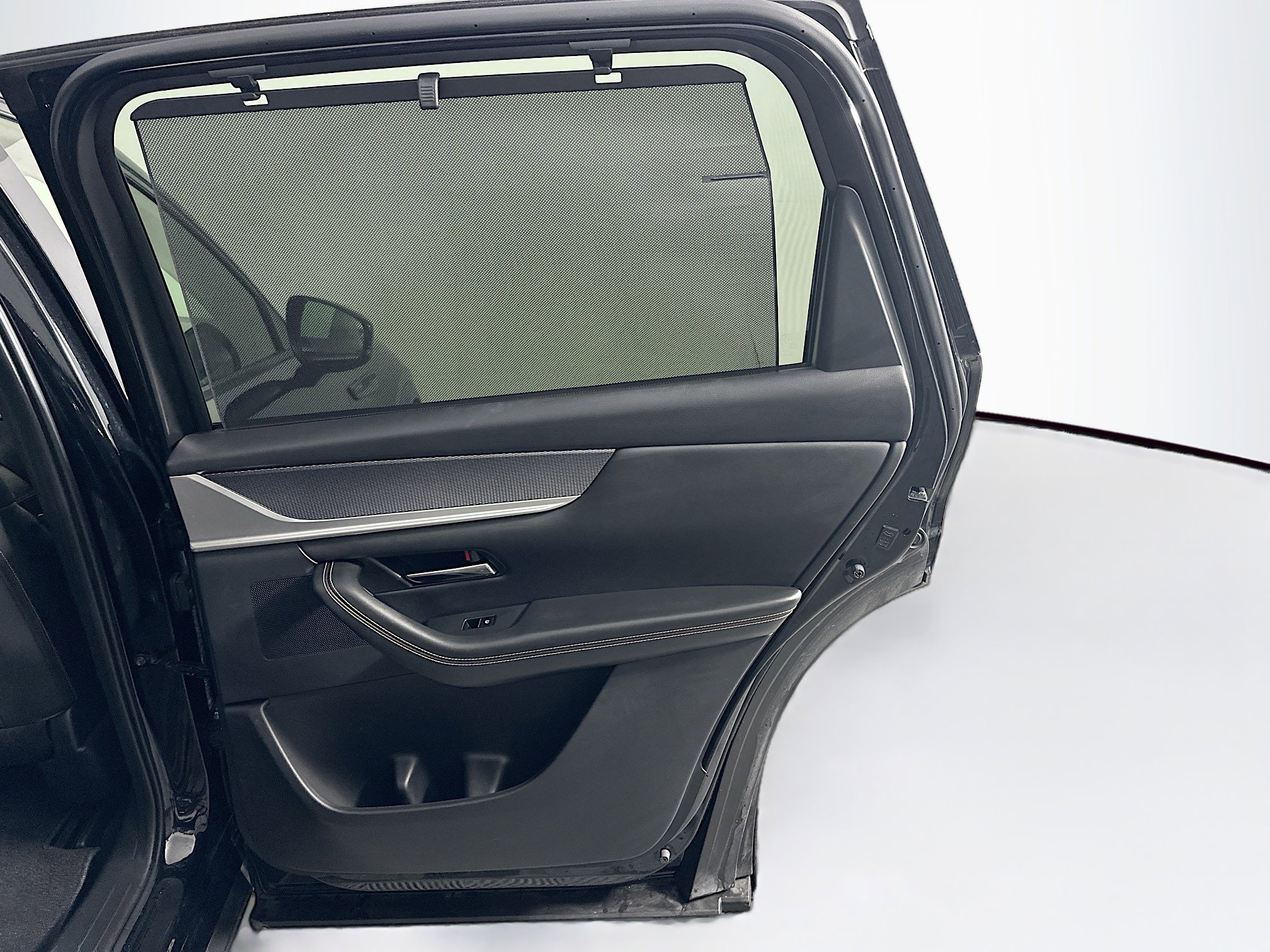 Used 2025 MAZDA CX-90 3.3 Turbo w/ Premium Sport Pkg image 34