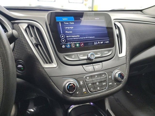 Used 2023 Chevrolet Malibu LT image 32