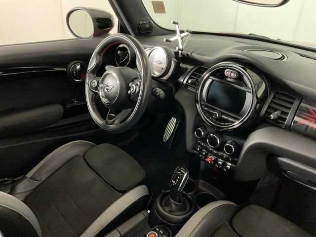 Used 2020 MINI Cooper John Cooper Works w/ Signature Upholstery Package FWD image 31