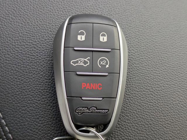 Used 2024 Alfa Romeo Stelvio Quadrifoglio image 37