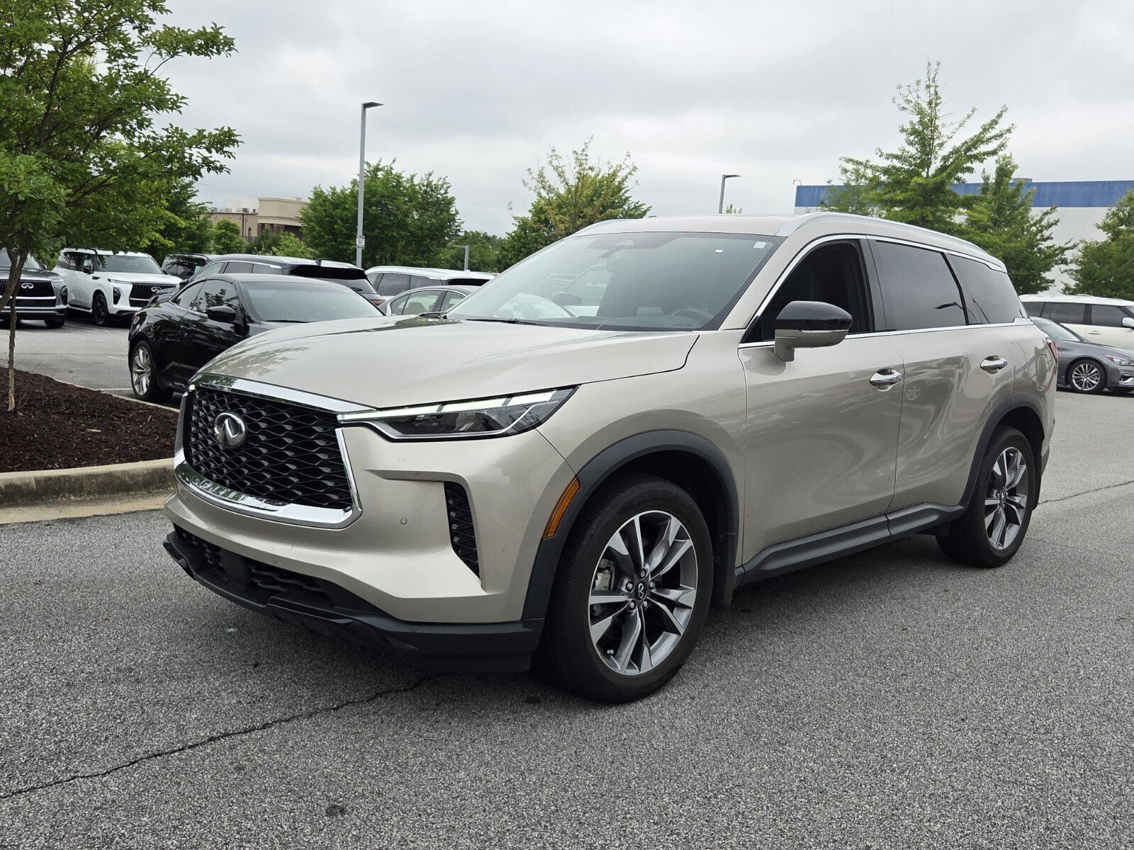Used 2023 INFINITI QX60 Luxe AWD/4WD image 1