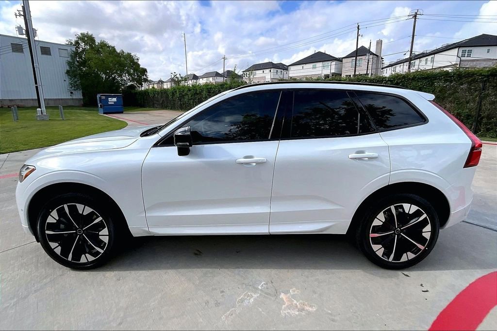 New 2026 Volvo XC60 B5 Plus w/ Protection Package Premier AWD/4WD image 13