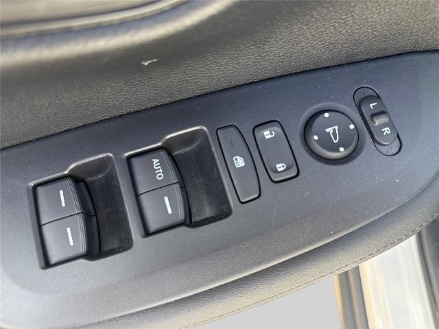 Certified 2023 Honda HR-V LX image 6