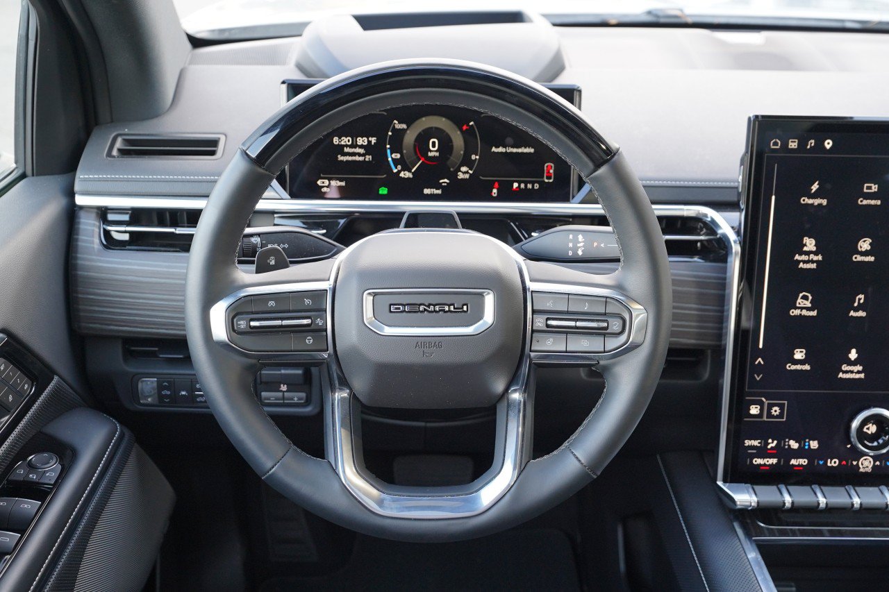 Certified 2025 GMC Sierra EV Denali AWD/4WD image 10