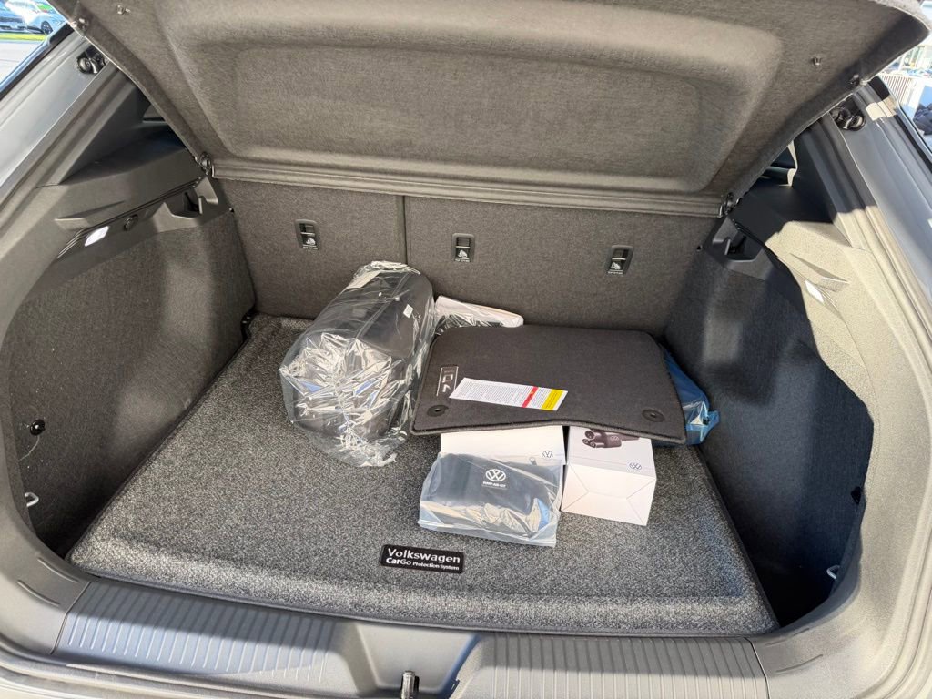 New 2026 Volkswagen ID.4 Pro image 25