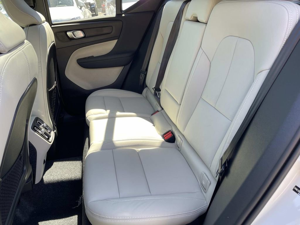 New 2026 Volvo XC40 B5 Plus w/ Protection Package Premier image 18