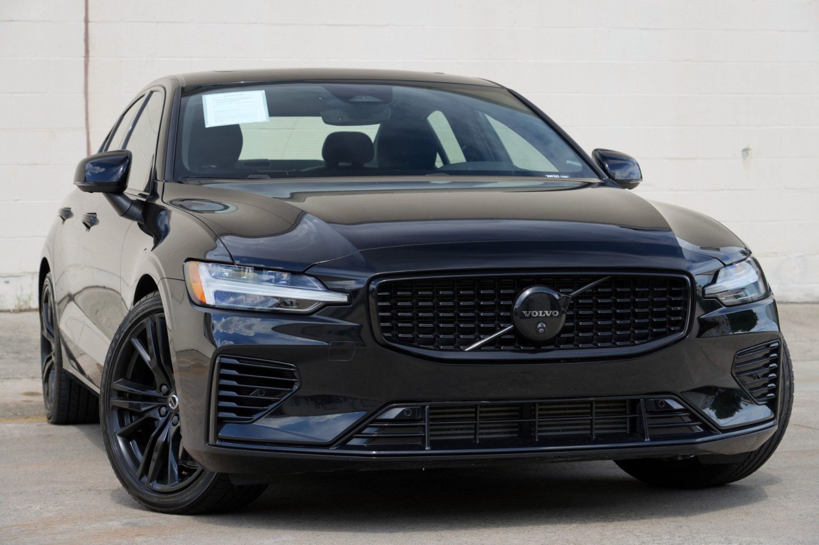 Used 2024 Volvo S60 T8 Plus AWD/4WD image 4