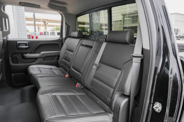 Used 2018 GMC Sierra 2500 Denali w/ Duramax Plus Package AWD/4WD image 43