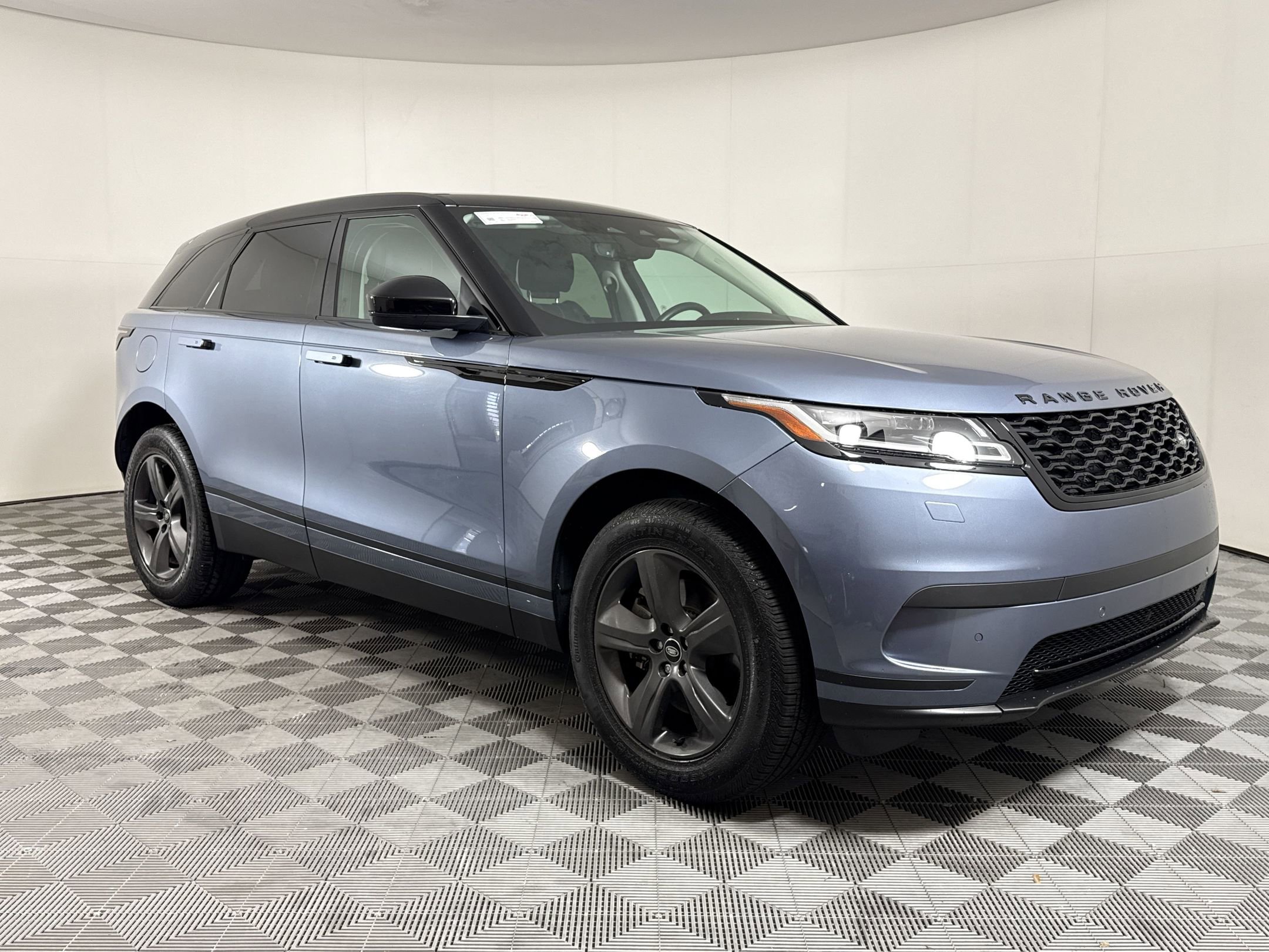 Certified 2023 Land Rover Range Rover Velar S image 7