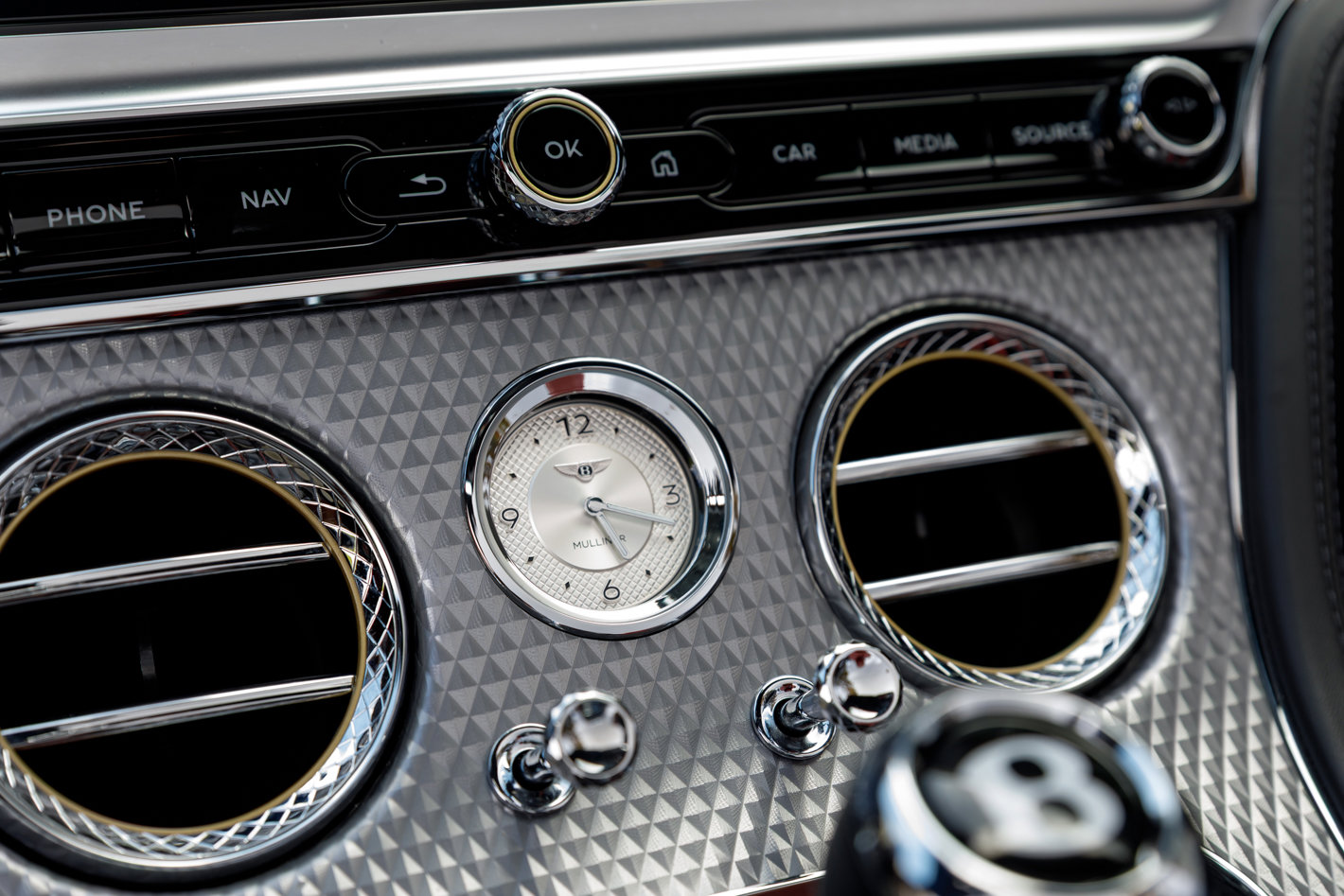 Used 2023 Bentley Continental GT Mulliner AWD/4WD image 26