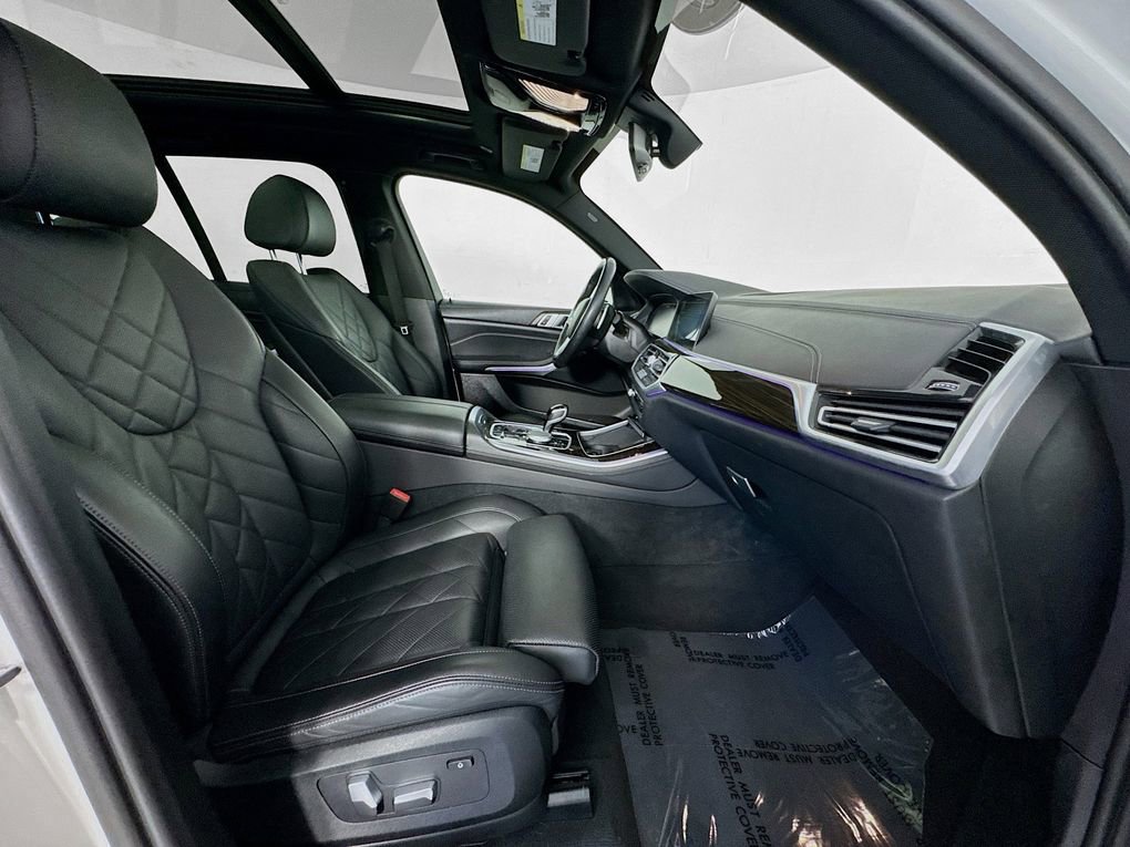 Used 2023 BMW X5 xDrive45e image 30