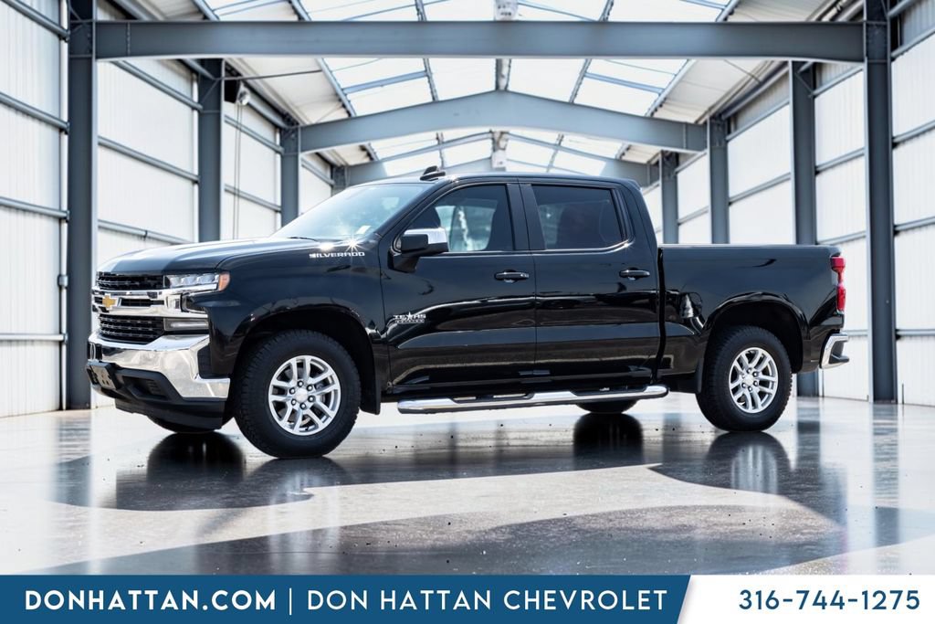 Used 2021 Chevrolet Silverado 1500 LT w/ Bed Protection Package RWD image 2