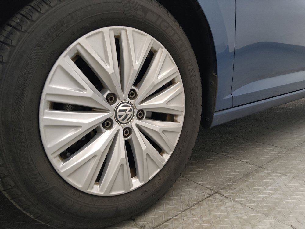 Used 2019 Volkswagen Jetta SE FWD image 31