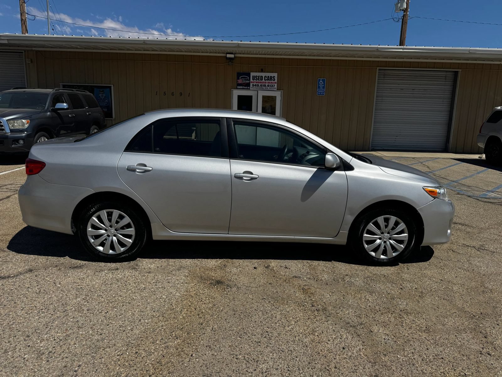 Used 2012 Toyota Corolla LE FWD image 3
