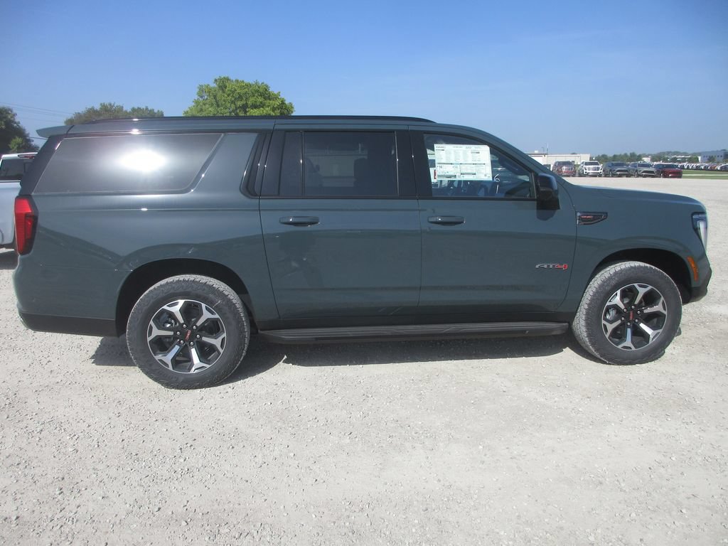 New 2026 GMC Yukon XL AT4 AWD/4WD image 3