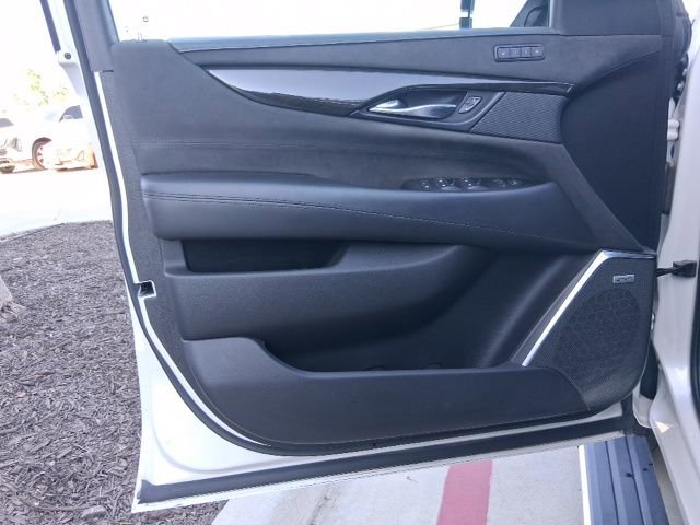 Used 2020 Cadillac Escalade ESV Platinum image 17
