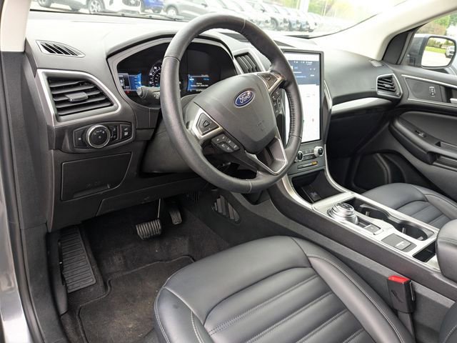 Used 2024 Ford Edge SEL w/ Convenience Package AWD/4WD image 2