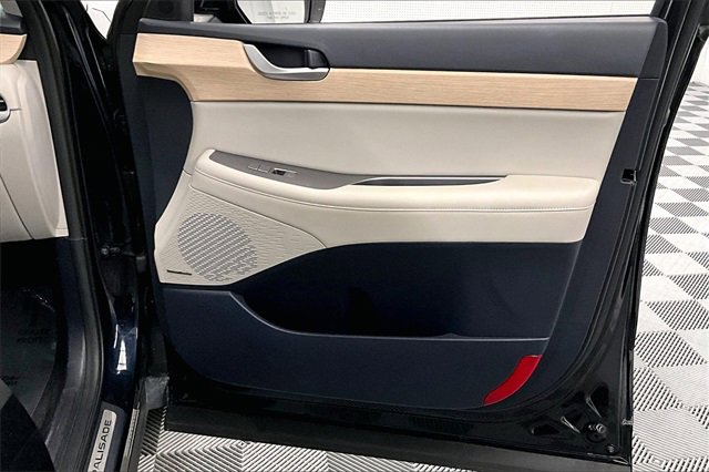 Used 2024 Hyundai Palisade Limited image 18