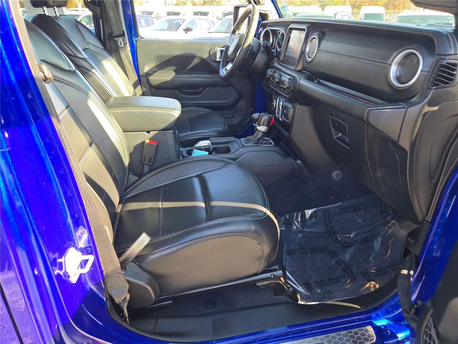 Certified 2018 Jeep Wrangler Unlimited Sahara image 7