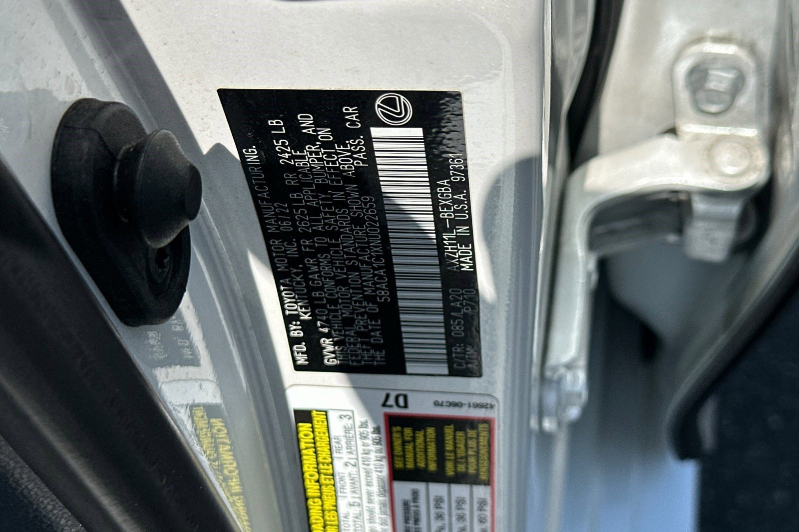 Used 2022 Lexus ES 300h w/ Accessory Package FWD image 19
