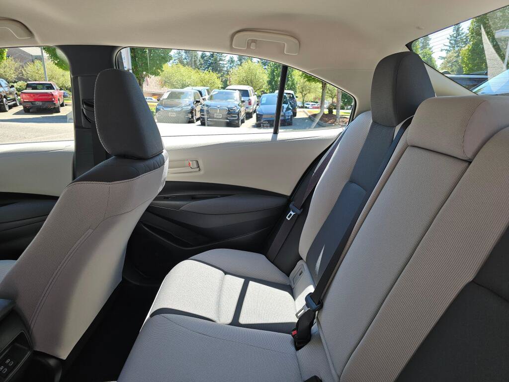 Used 2026 Toyota Corolla LE FWD image 20
