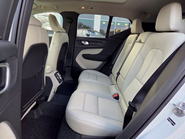 New 2026 Volvo XC40 B5 Plus w/ Protection Package Premier AWD/4WD image 11