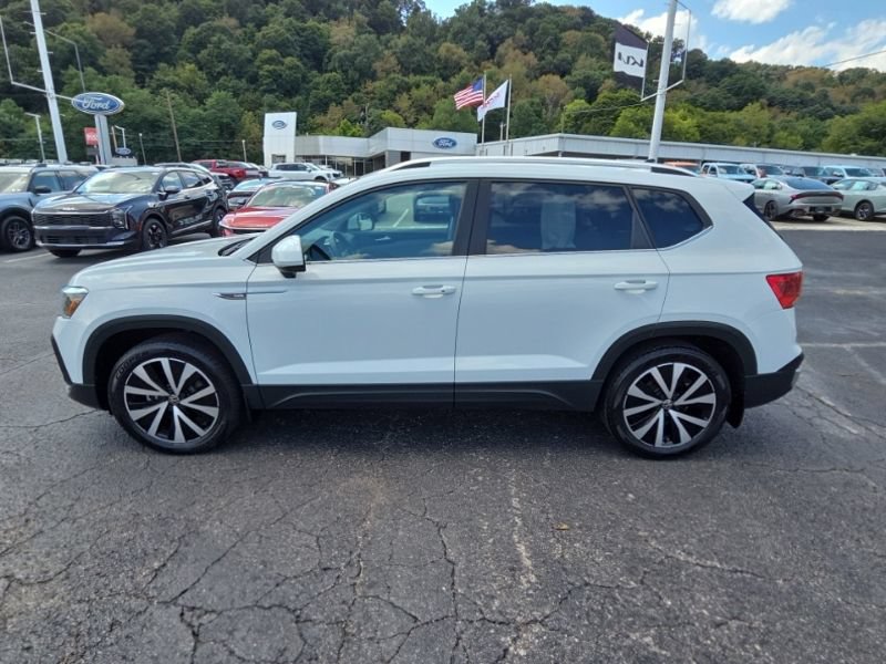Used 2022 Volkswagen Taos SE AWD/4WD image 4