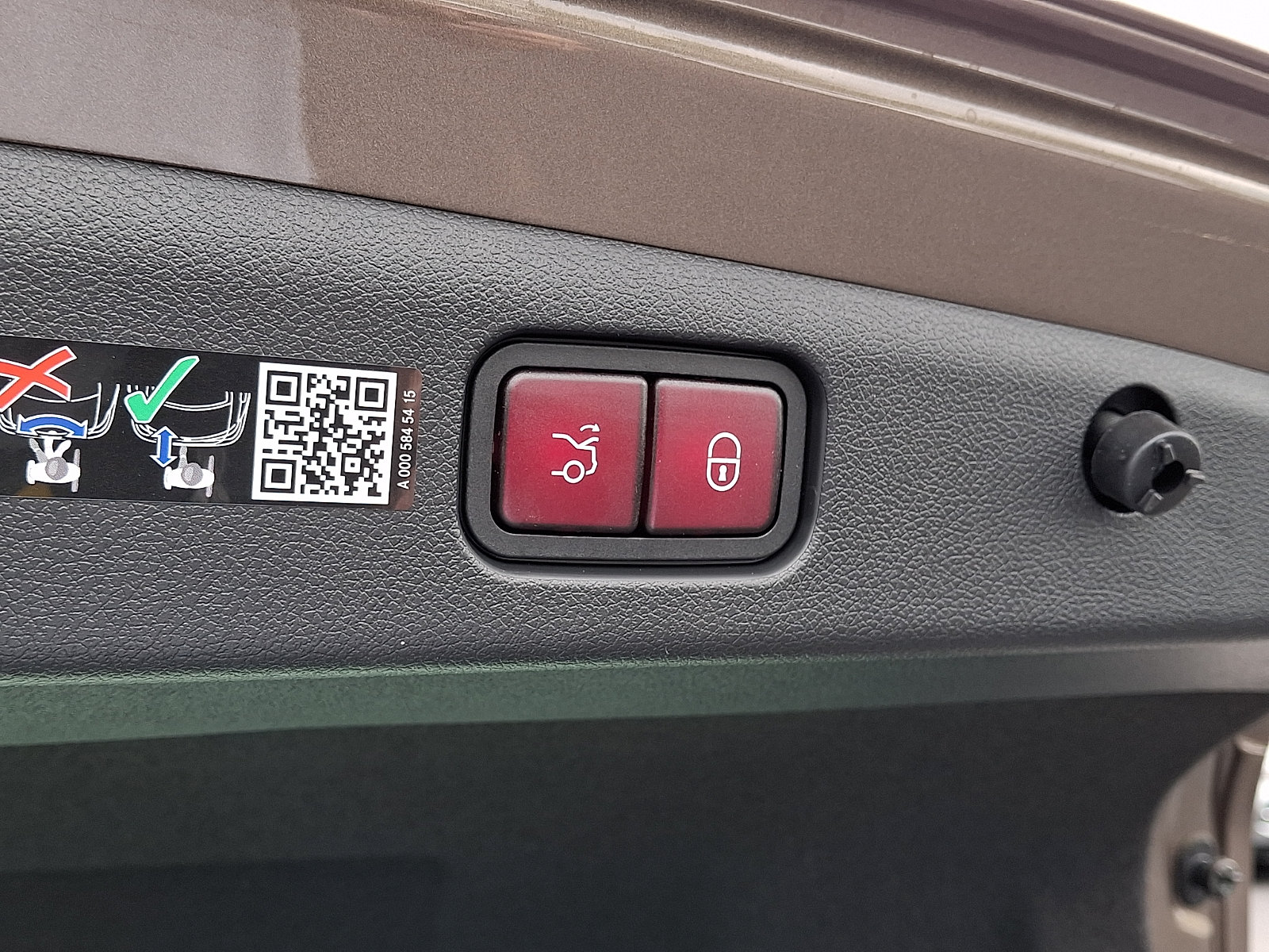New 2026 Mercedes-Benz E 450 4MATIC Sedan image 23