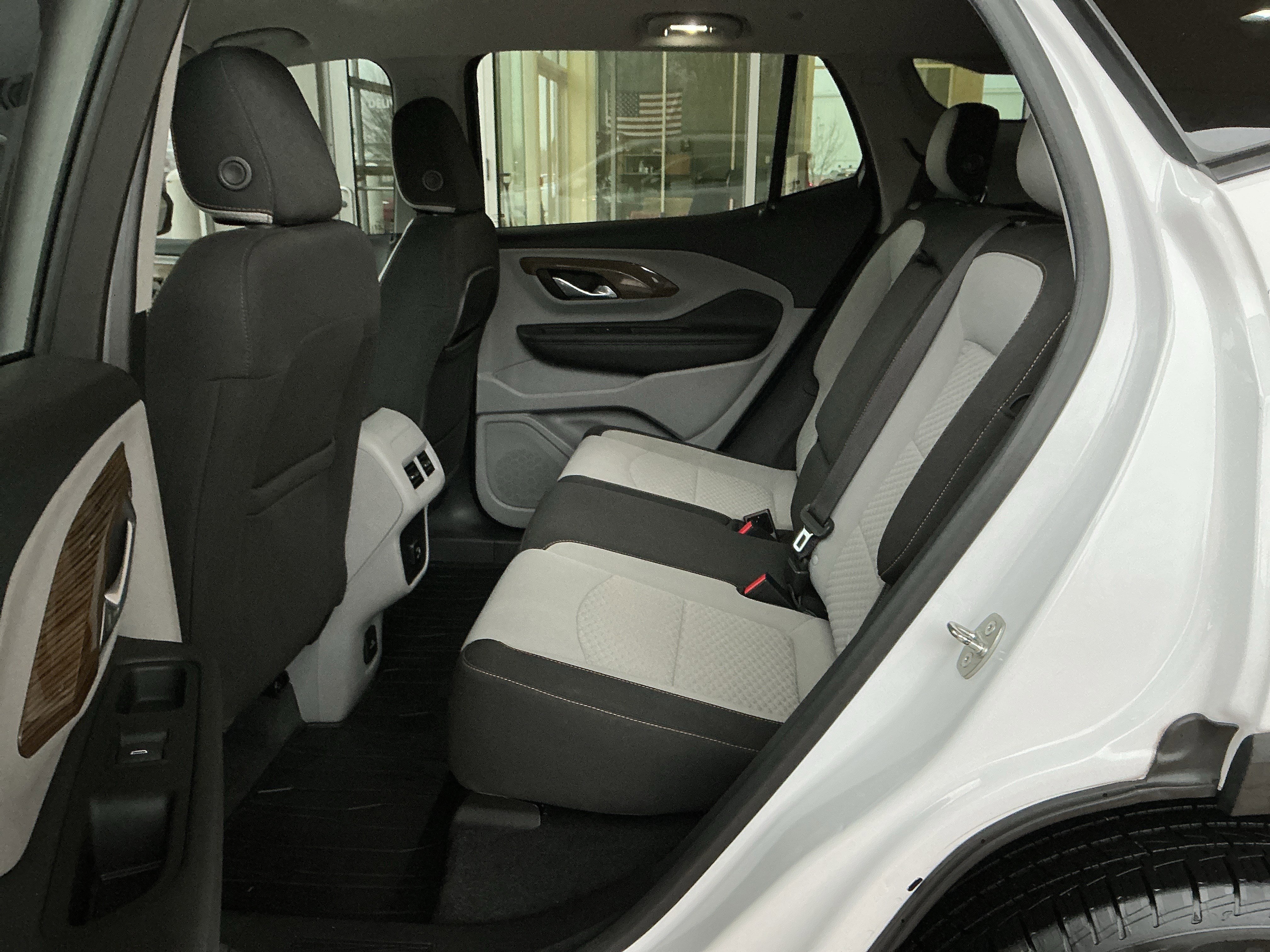 Used 2018 GMC Terrain SLE w/ Driver Convenience Package image 18