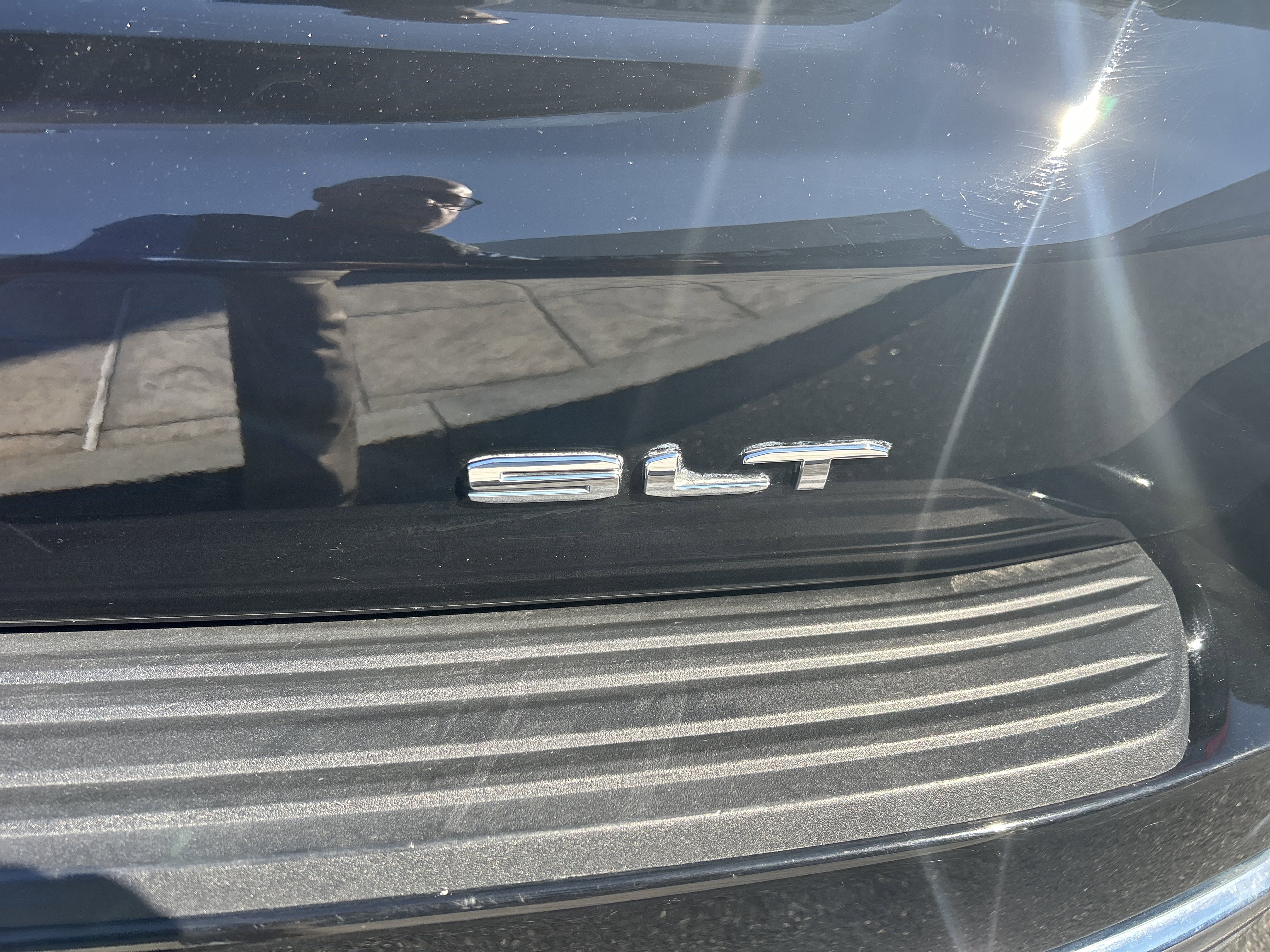 Certified 2021 GMC Yukon XL SLT w/ SLT Premium Package AWD/4WD image 10