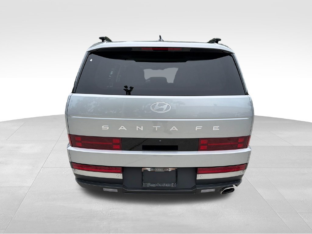 Used 2024 Hyundai Santa Fe Limited FWD image 7