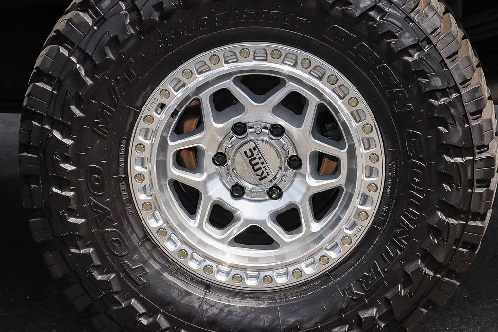 Used 2022 Chevrolet Silverado 1500 LT w/ Z71 Off-Road Package AWD/4WD image 14