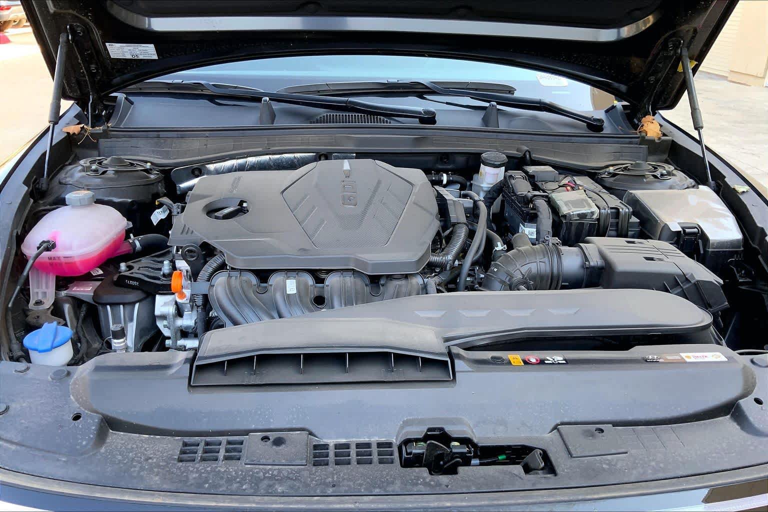 Used 2025 Hyundai Sonata SE FWD image 29