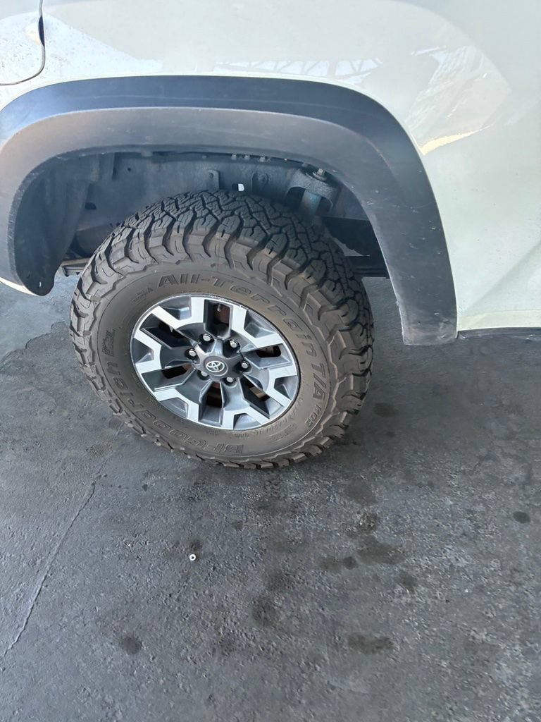 Used 2021 Toyota Tacoma TRD Off-Road w/ Blackout Package (TMS) AWD/4WD image 20