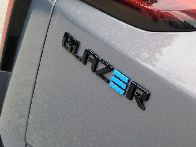 Used 2025 Chevrolet Blazer EV RS AWD/4WD image 34