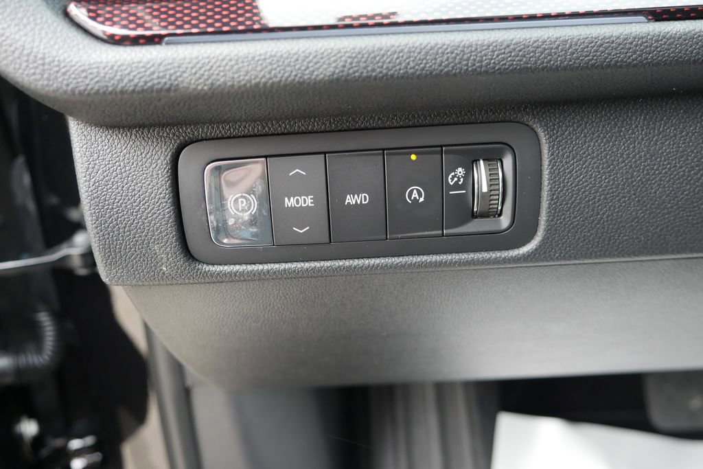 New 2026 Chevrolet Traverse RS image 11