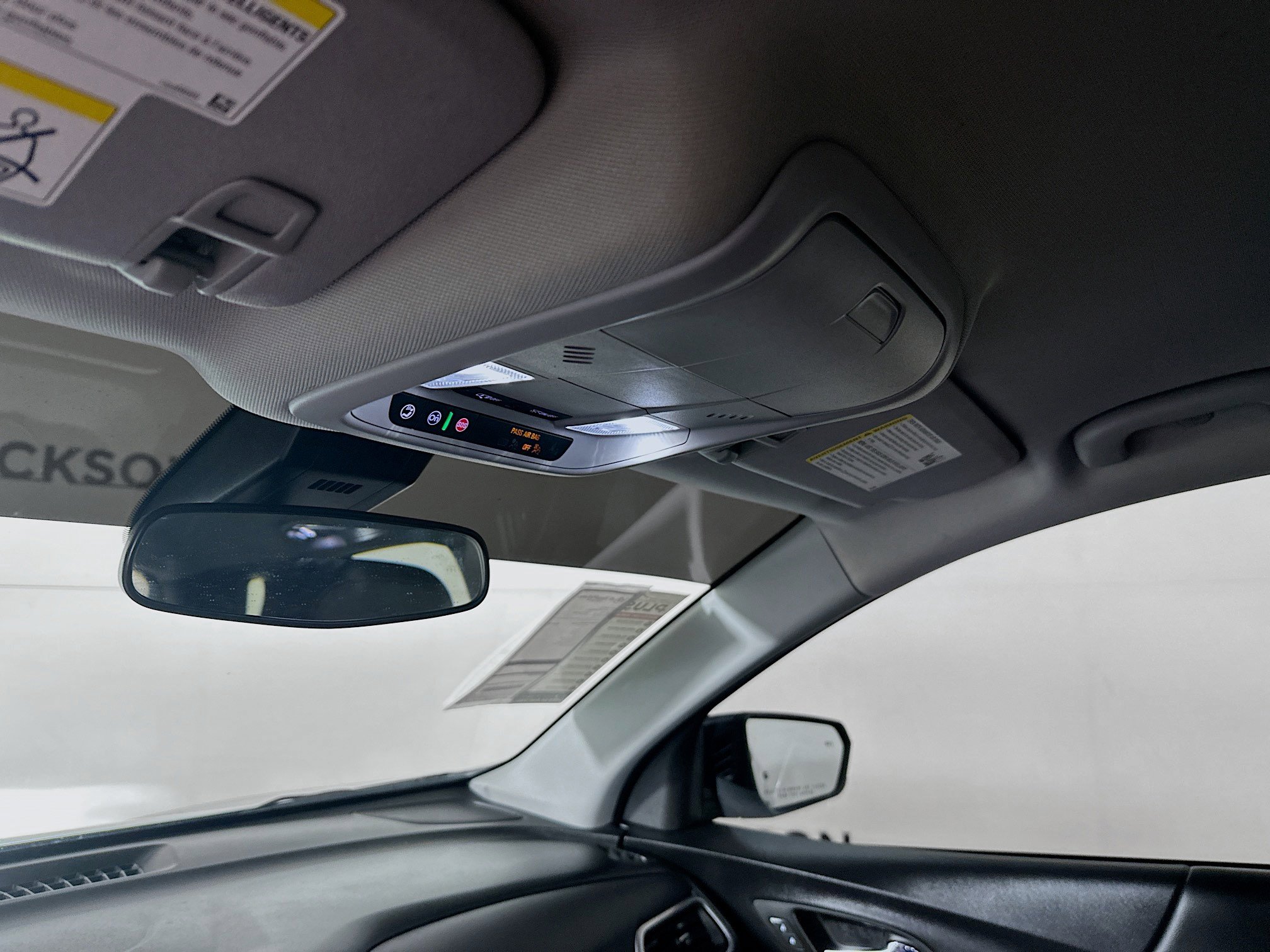 Used 2022 Chevrolet Equinox LT image 18