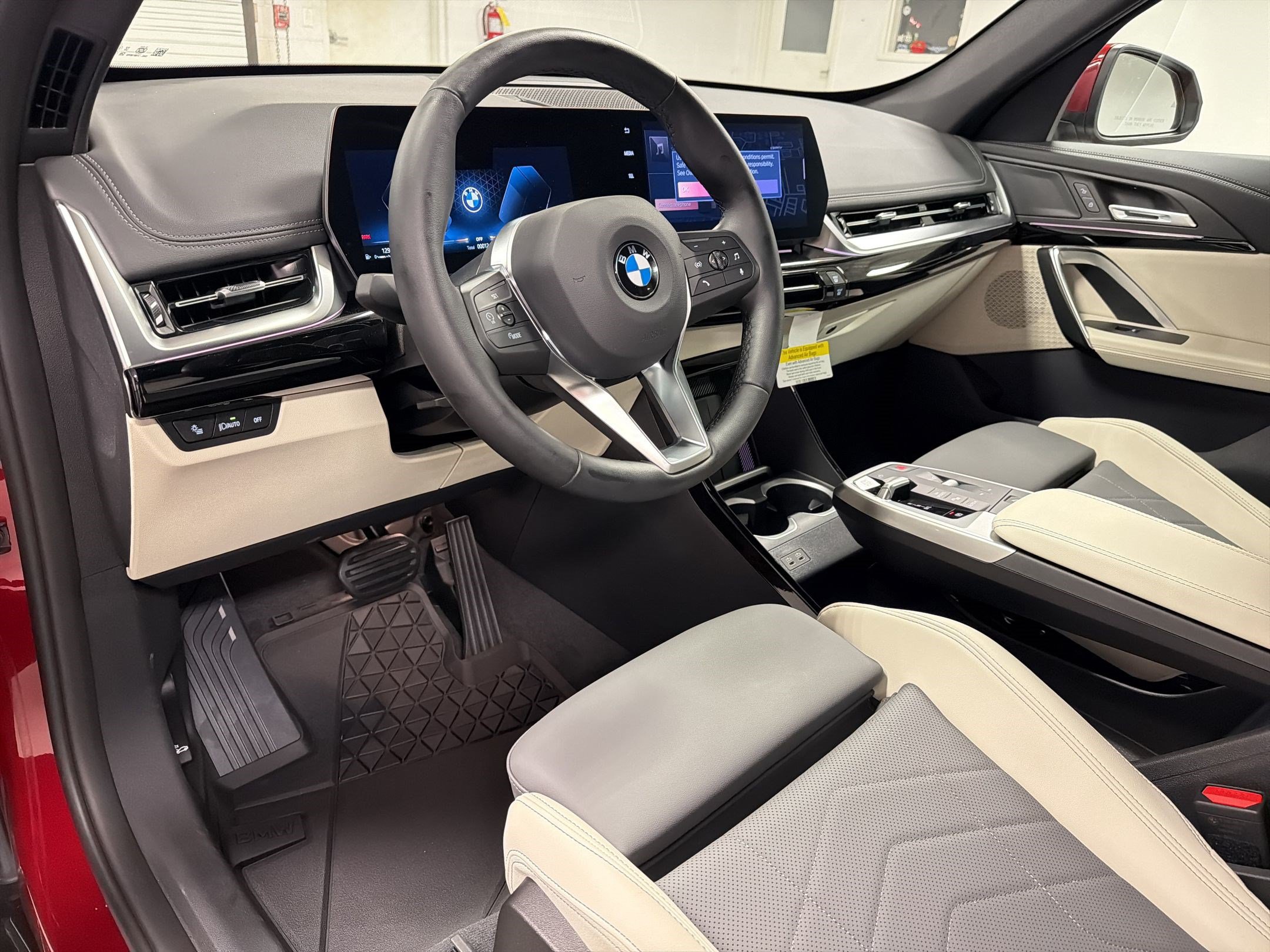 Used 2026 BMW X1 xDrive28i w/ Convenience Package AWD/4WD image 3