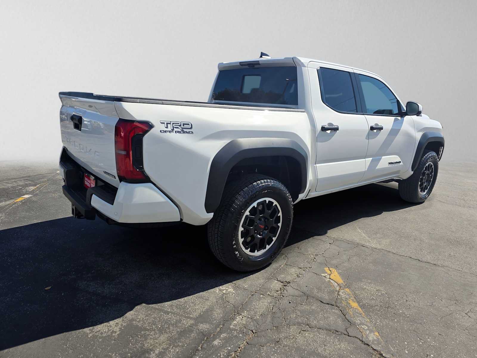 Used 2026 Toyota Tacoma TRD Off-Road w/ TRD Off Road Premium Package AWD/4WD image 3