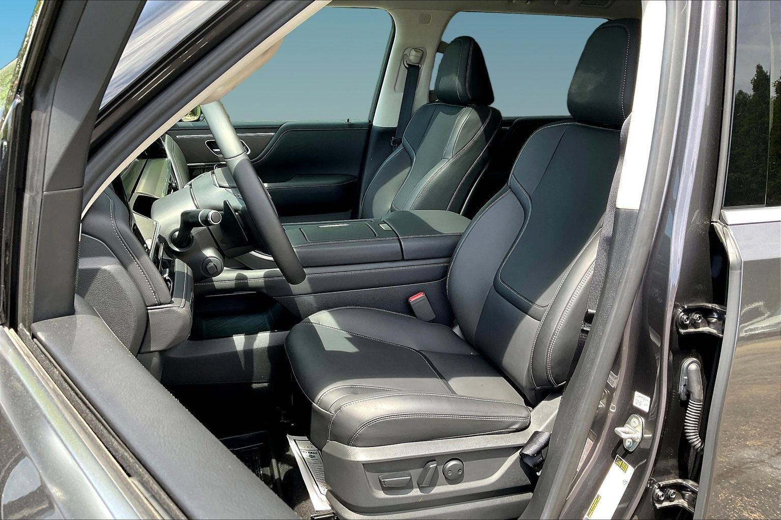 Certified 2025 INFINITI QX80 Pure AWD/4WD image 21