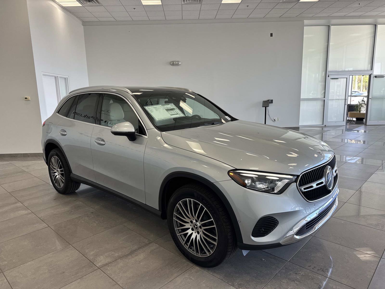 New 2026 Mercedes-Benz GLC 300 image 3