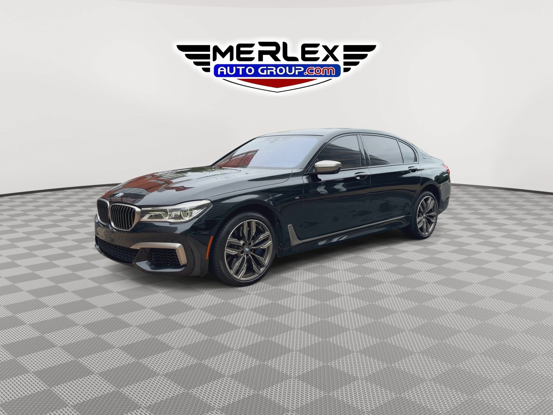 Used 2018 BMW M760i xDrive AWD/4WD image 4