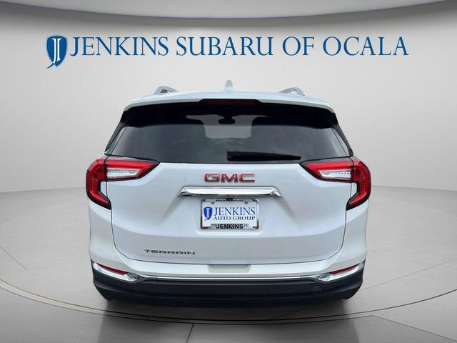 Used 2022 GMC Terrain SLT w/ Infotainment Package II FWD image 4
