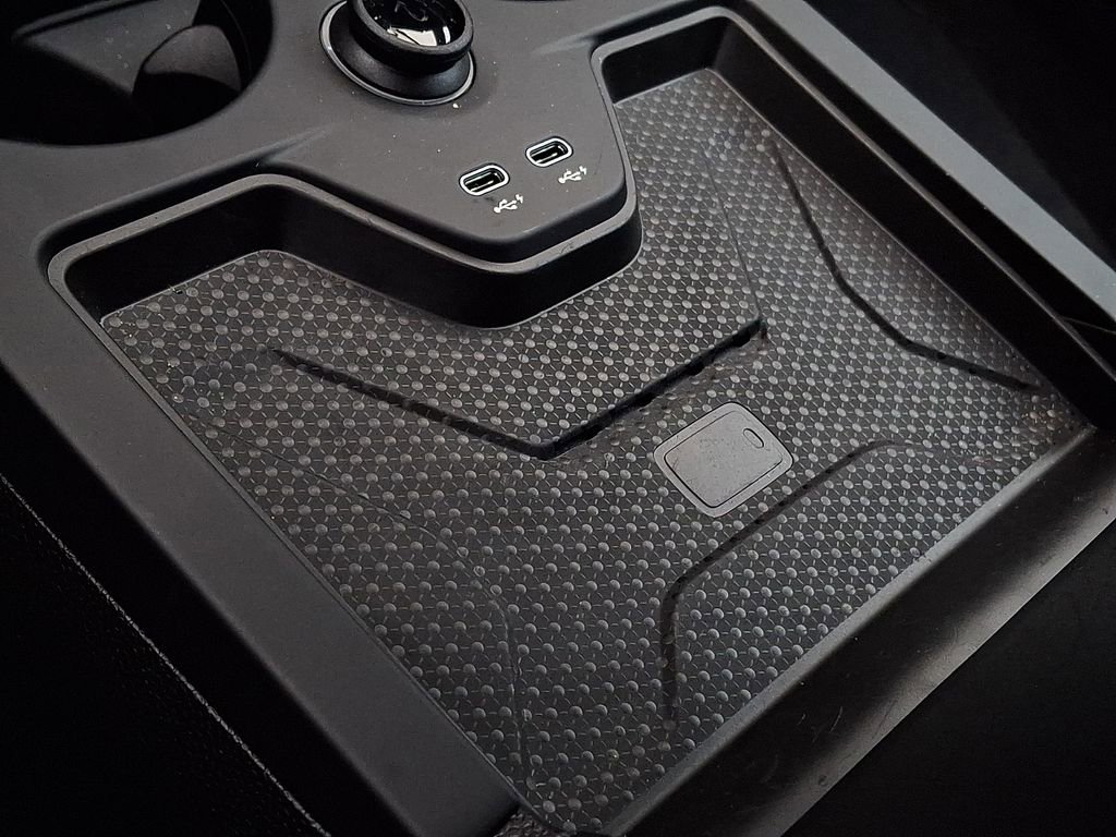 Used 2025 BMW iX M60 image 21