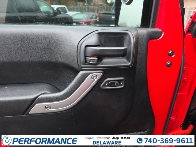 Used 2018 Jeep Wrangler Unlimited Sahara w/ Connectivity Group image 21