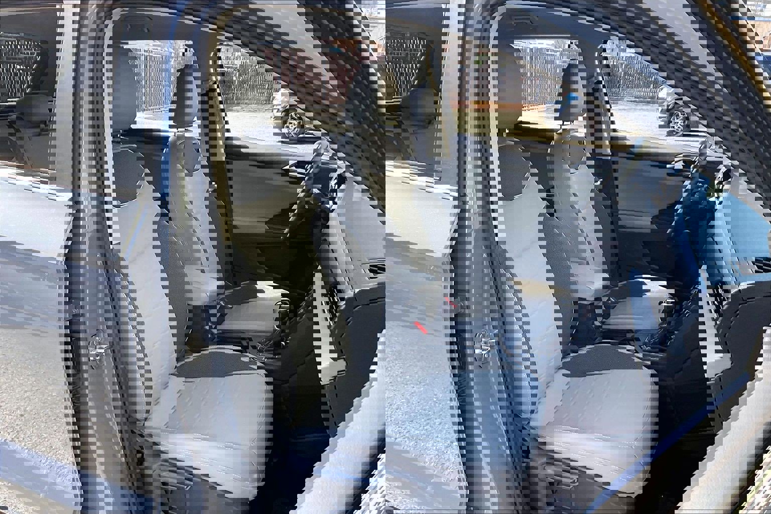 Certified 2023 Volkswagen Taos SE w/ Black Wheel Package image 6