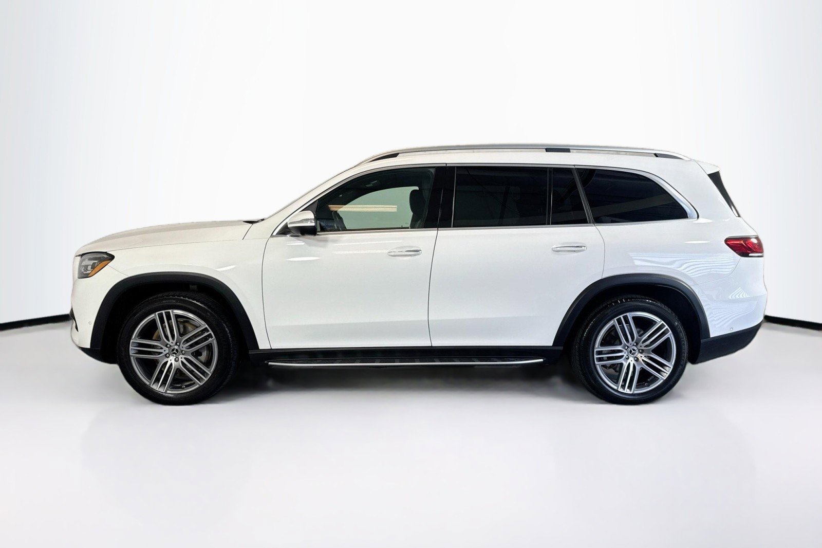 Used 2022 Mercedes-Benz GLS 450 4MATIC image 8