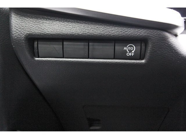 New 2027 Nissan Kicks SV w/ Cold Weather Package FWD image 20