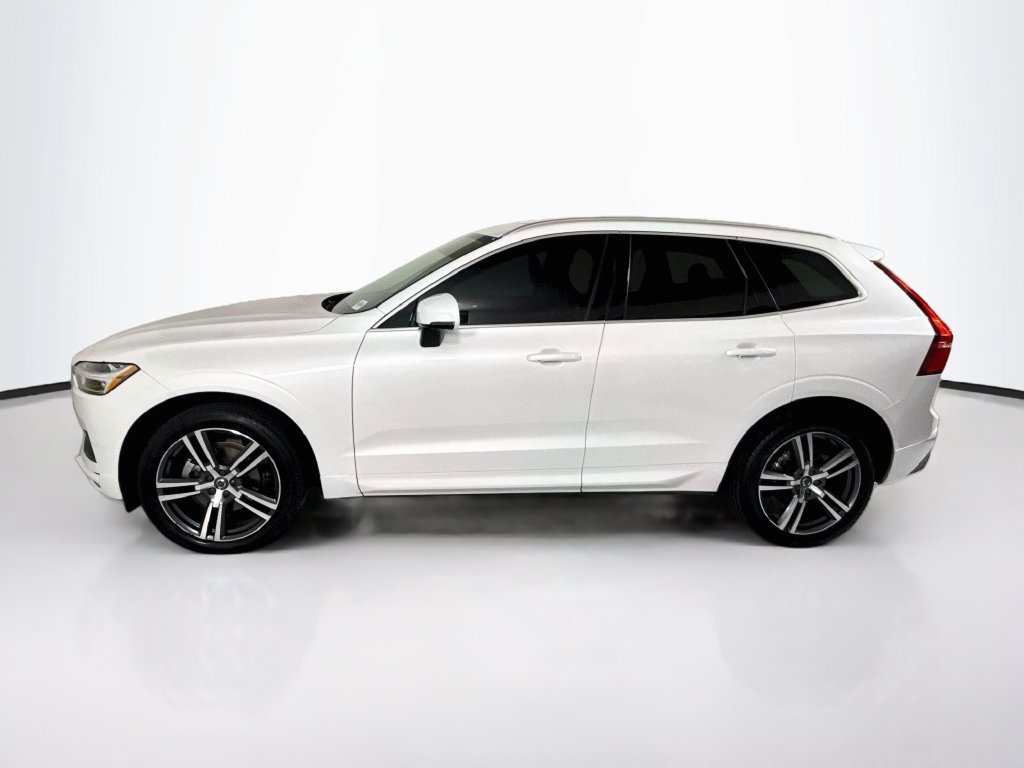 Used 2021 Volvo XC60 T5 Momentum w/ Protection Package Premier FWD image 8