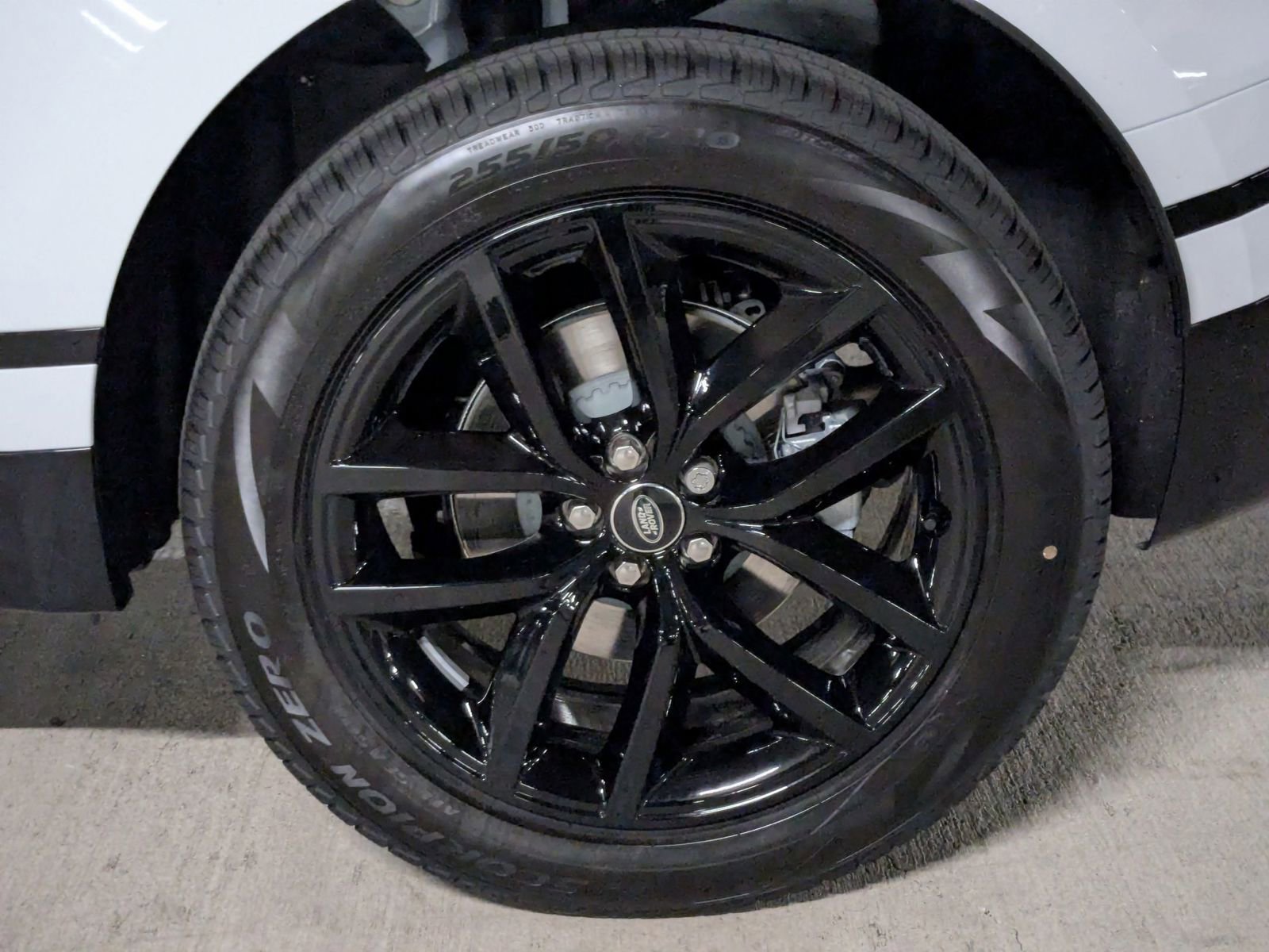 New 2026 Land Rover Range Rover Velar Dynamic SE image 10